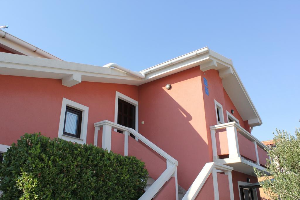 Apartments Puskaric วีร์ ภายนอก รูปภาพ